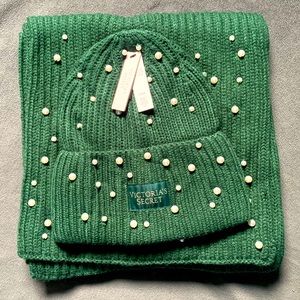 Victoria’s Secret Knit Hat and Scarf Set